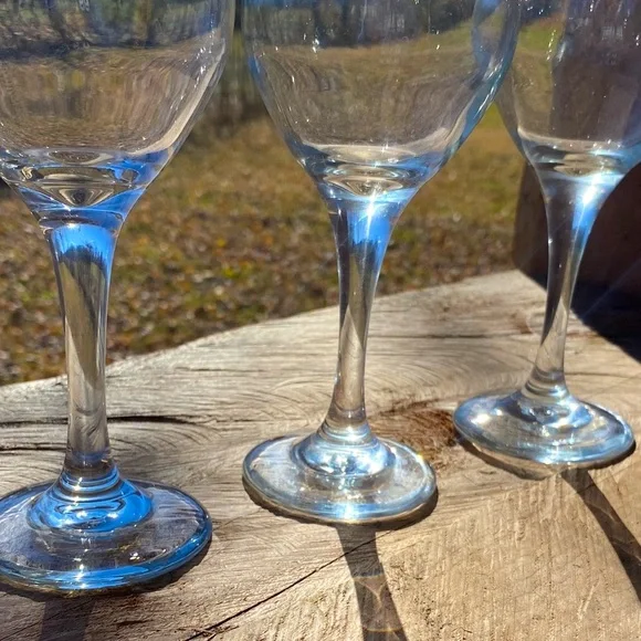 Vtg Clear Wine Glass Set - Picture 2 of 4